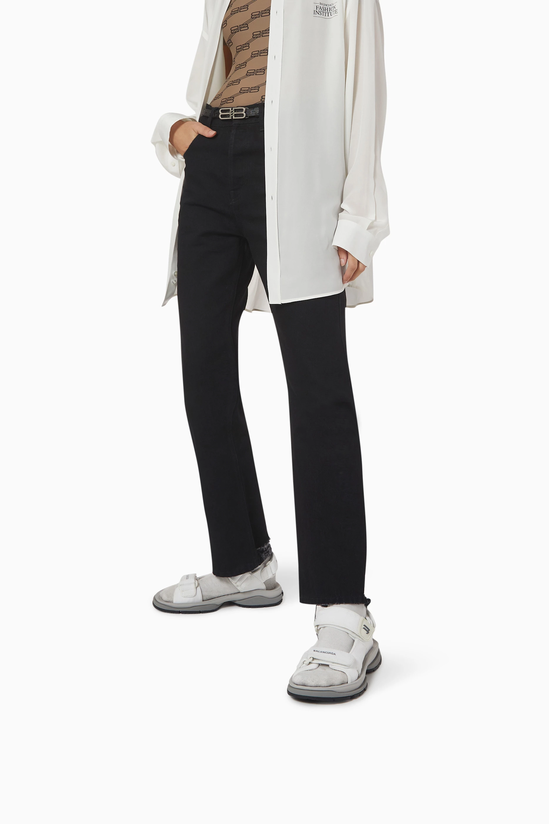 Buy Balenciaga White Tourist Sandal in Technical Material  display picture 1