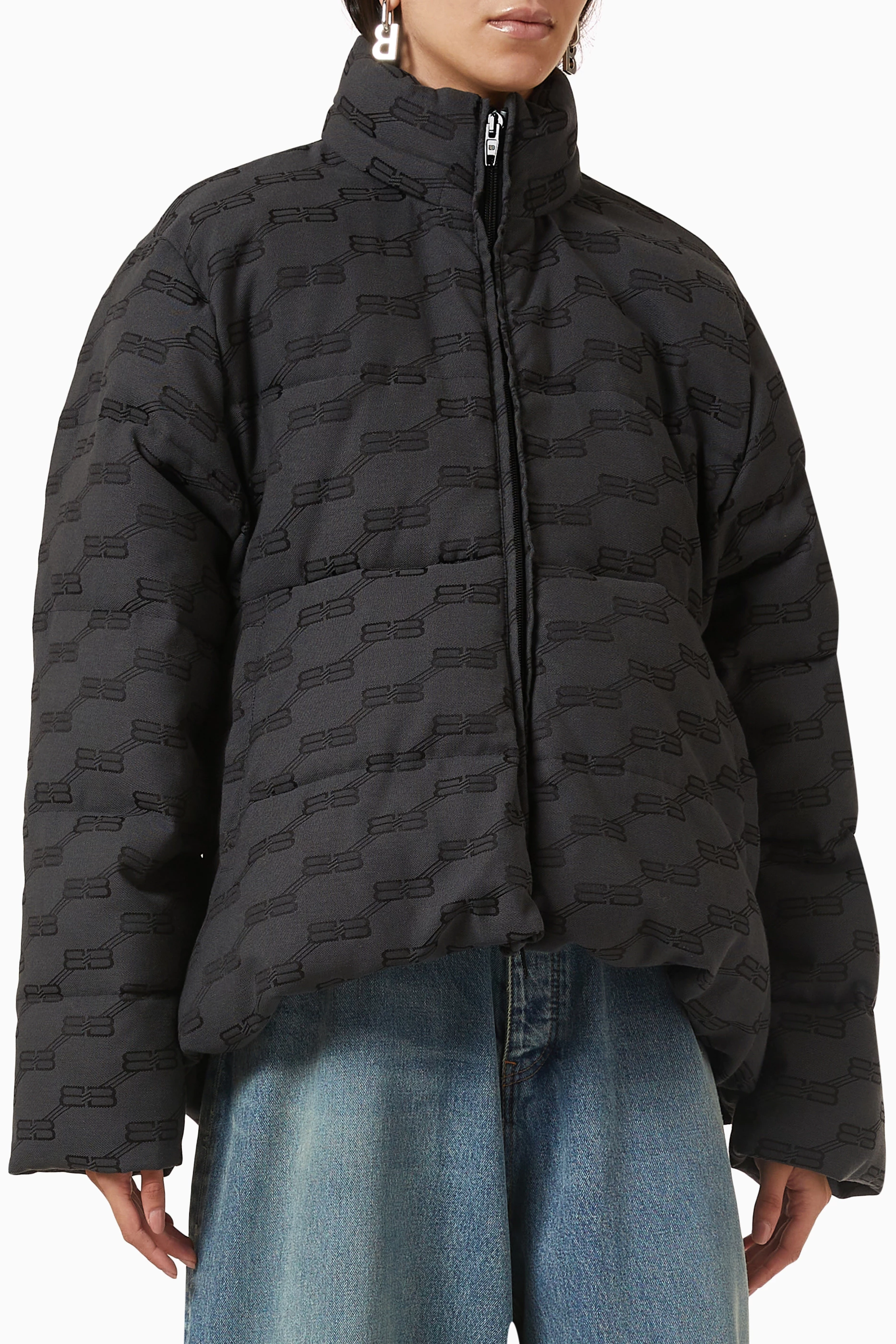 直営店☆BALENCIAGA☆ BB モノグラム C-Shape Puffer ジャケット Balenciaga C-shape Puffer Jacket | Saks Fifth Avenue
