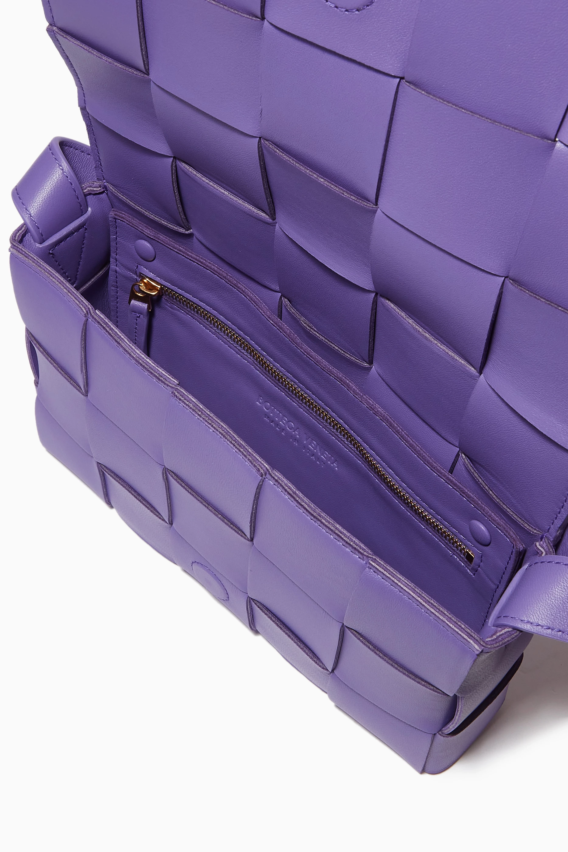 Buy Bottega Veneta Purple Cassette Bag in Maxi Intrecciato Leather 