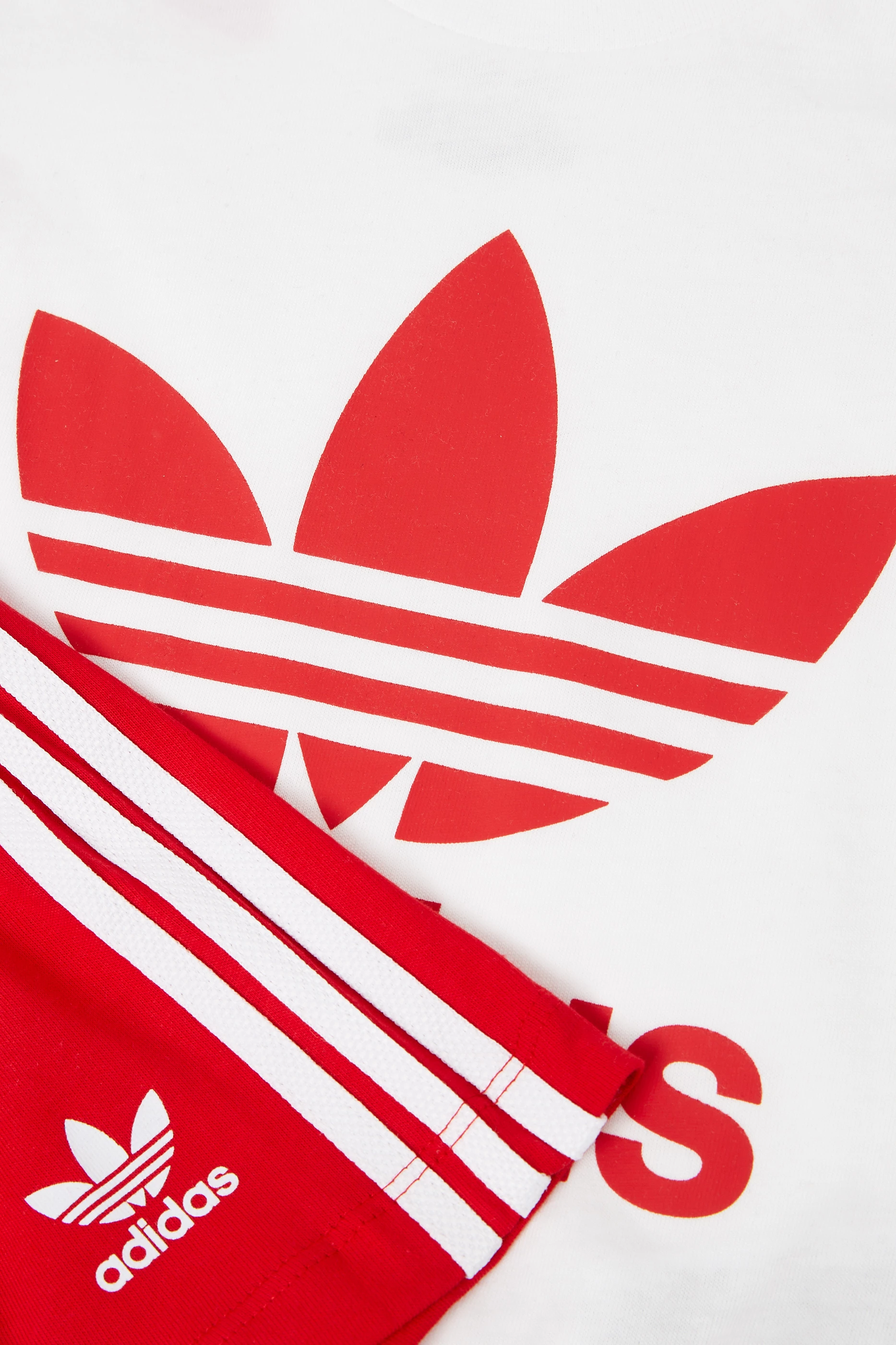 Buy adidas Red Trefoil Logo T shirt Set in Cotton For UNISEX Online Ounass Saudi