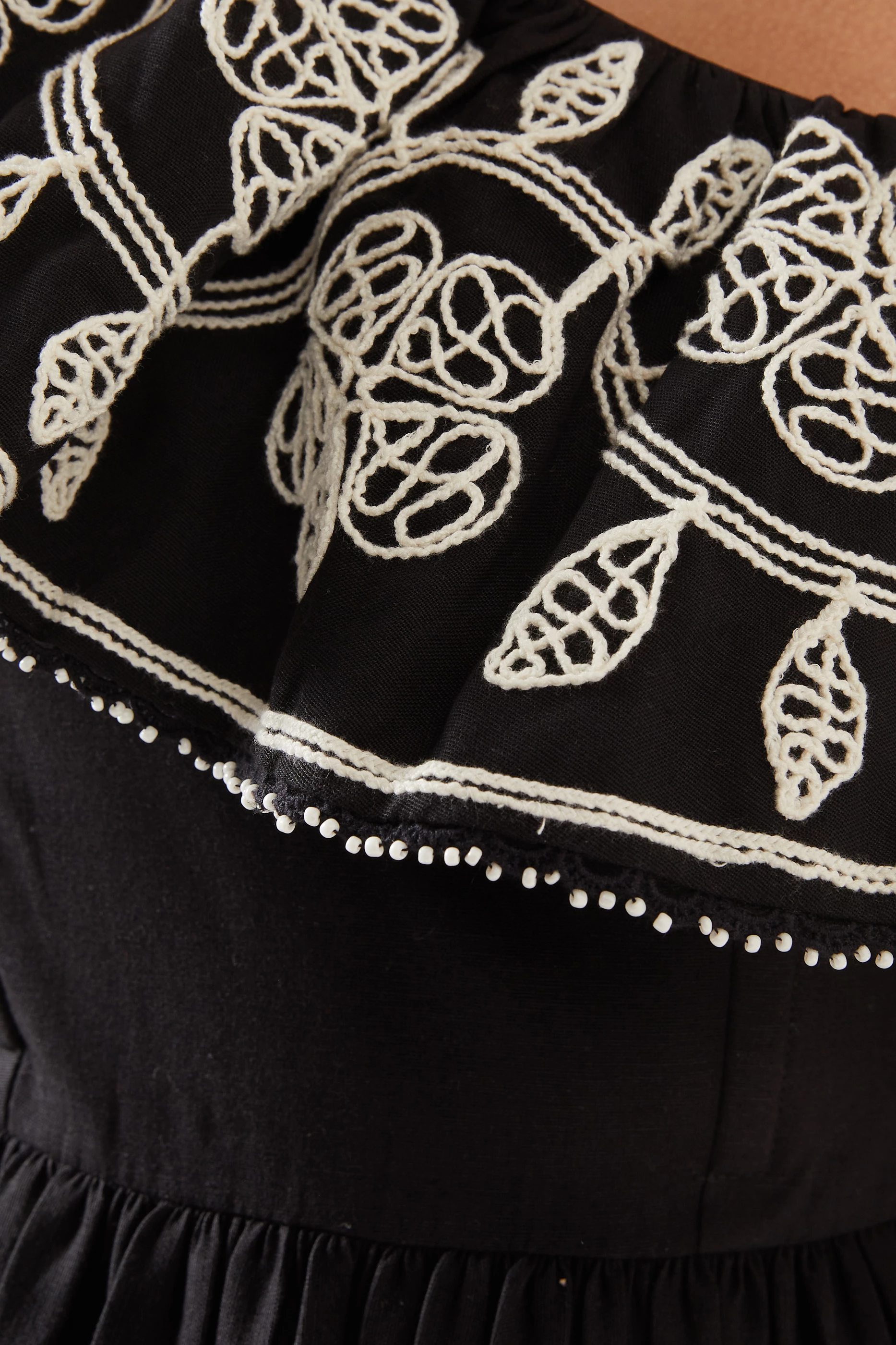 reformation black lace dress Reformation // Black Panelled Lace Dress – VSP Consignment