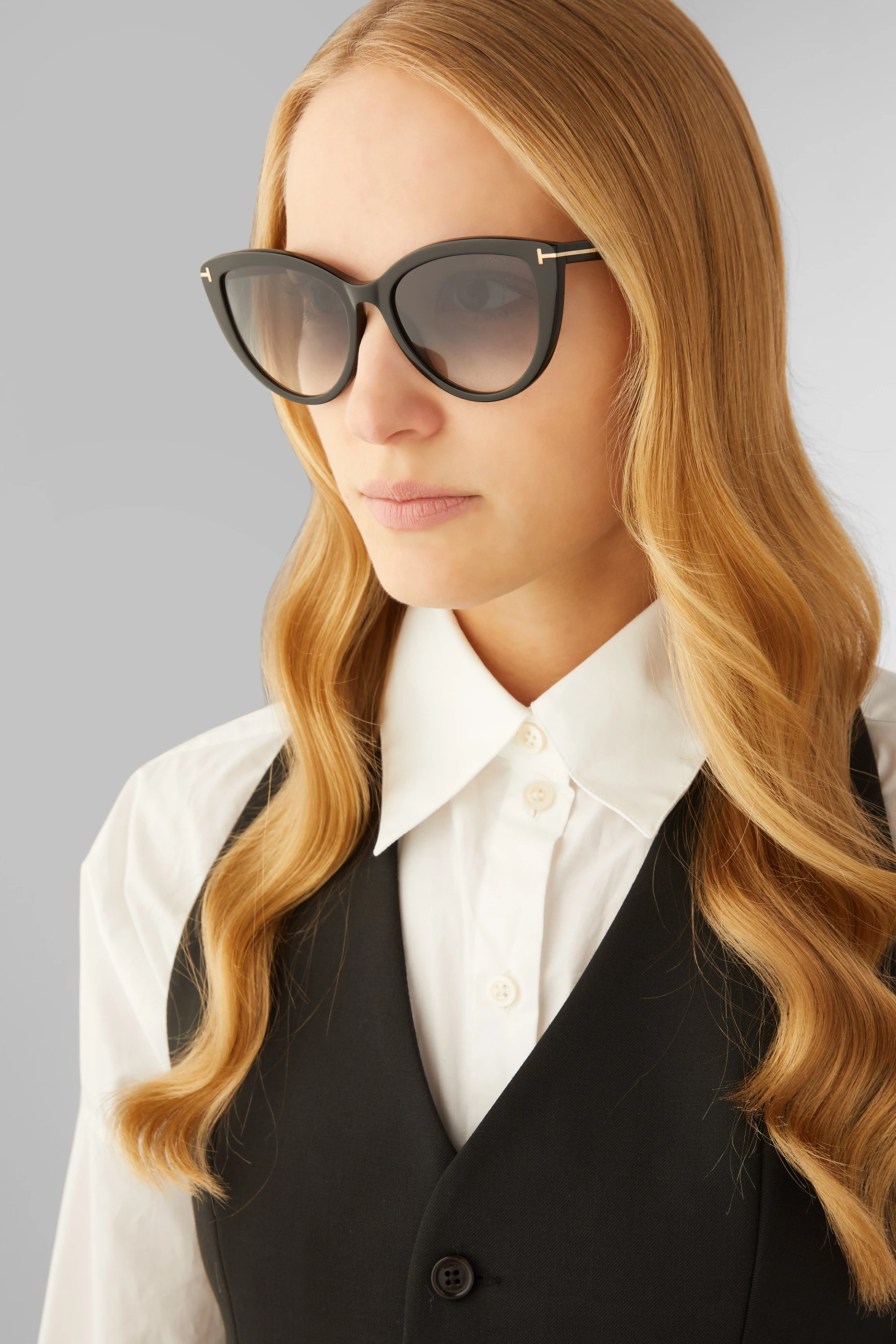 Buy Tom Ford Black Isabella Sunglasses in Acetate For Women  display picture 1