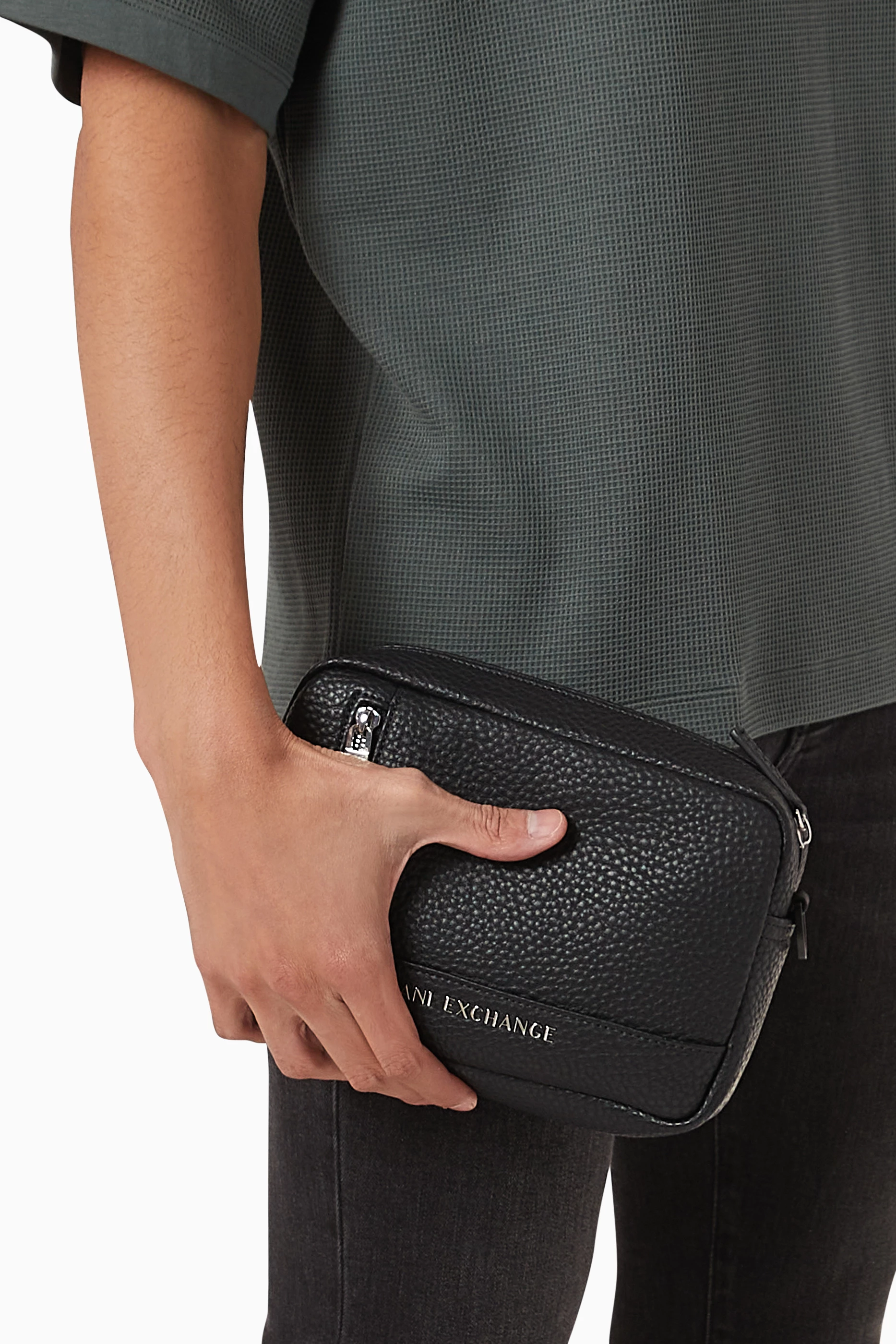 Armani exchange wash bag online