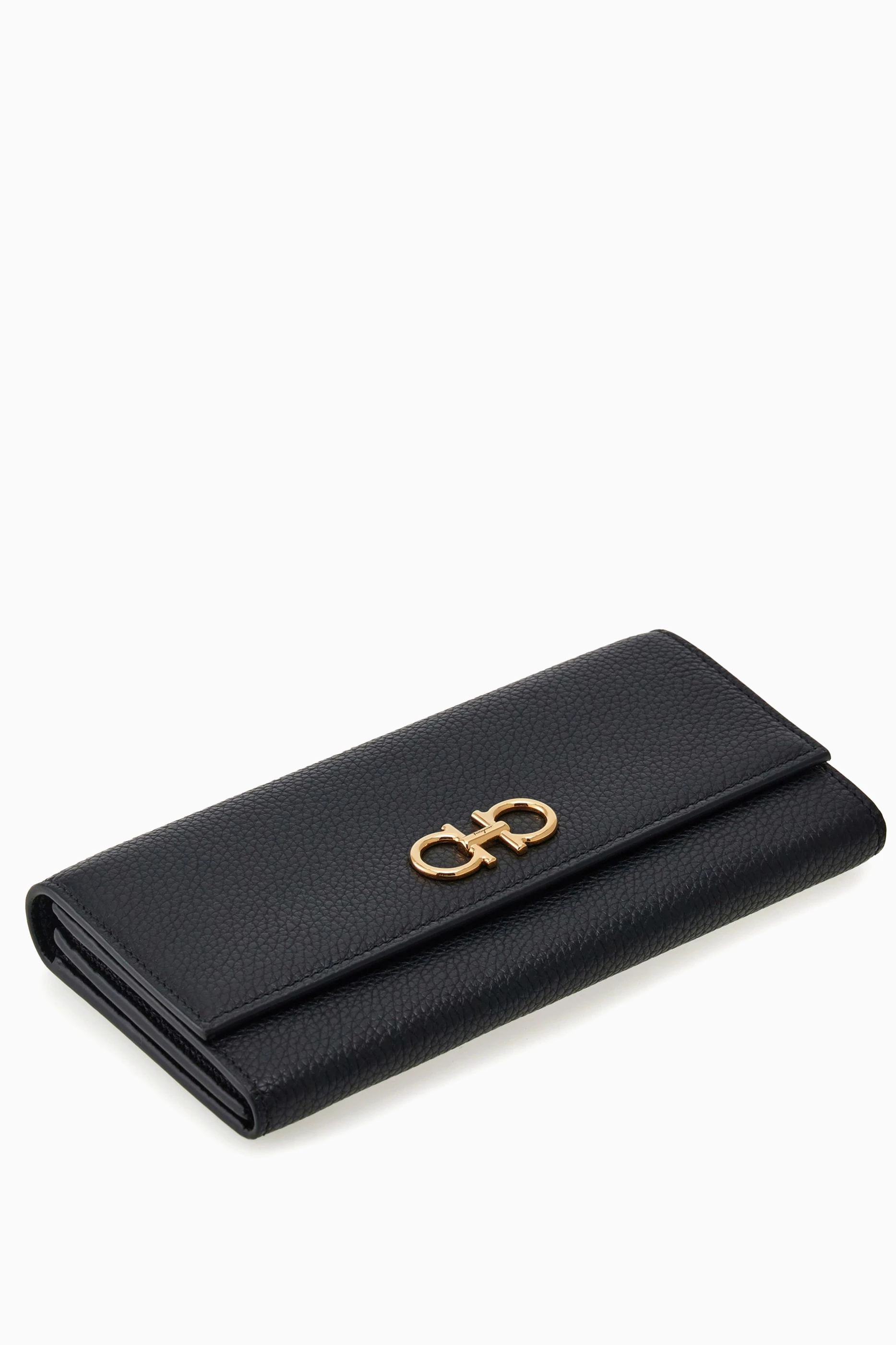 Ferragamo womens wallet 2025