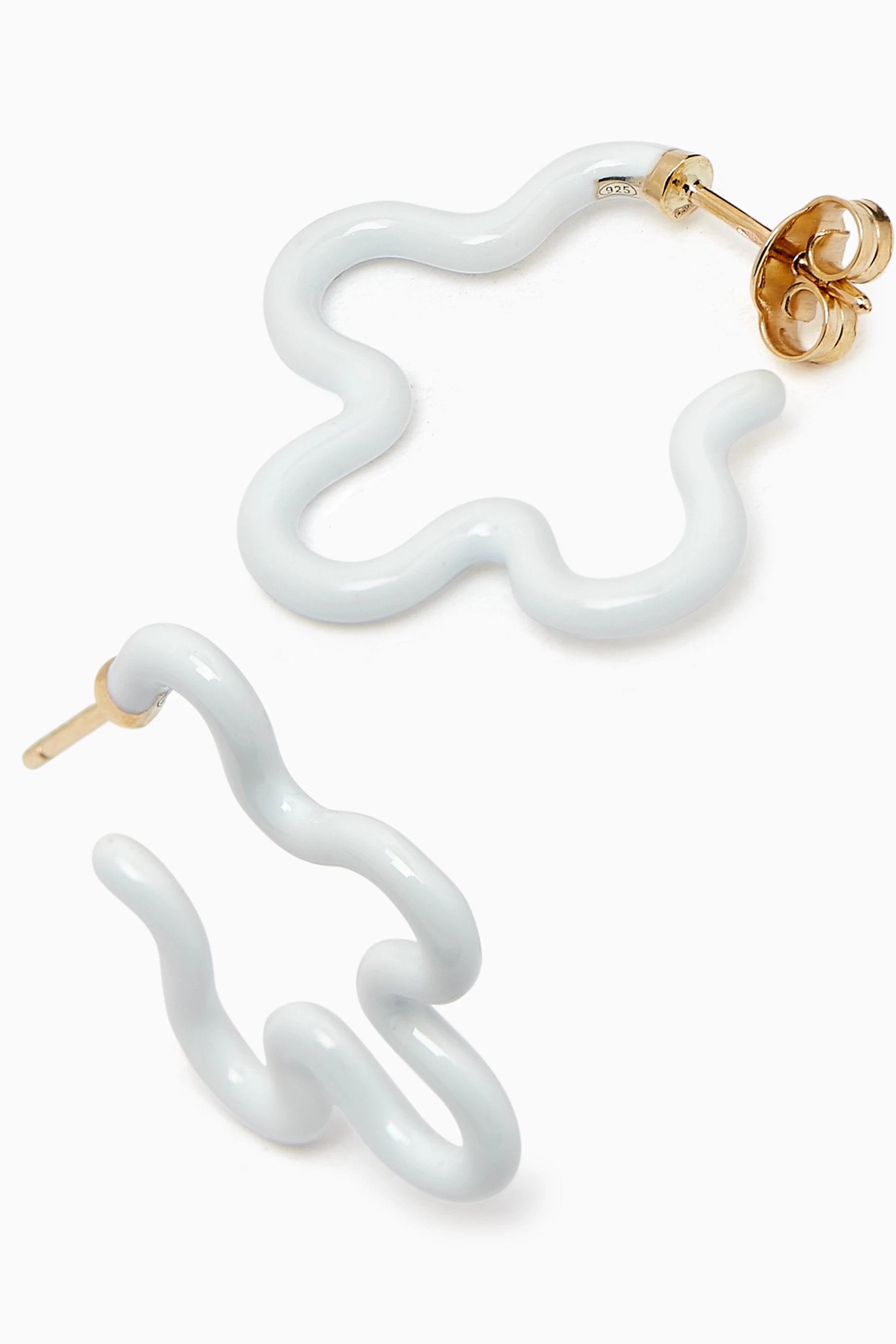 人気急上昇中☆Bea Bongiasca Flower Earrings in White Buy Bea Bongiasca White Two-Tone Asymmetrical Flower