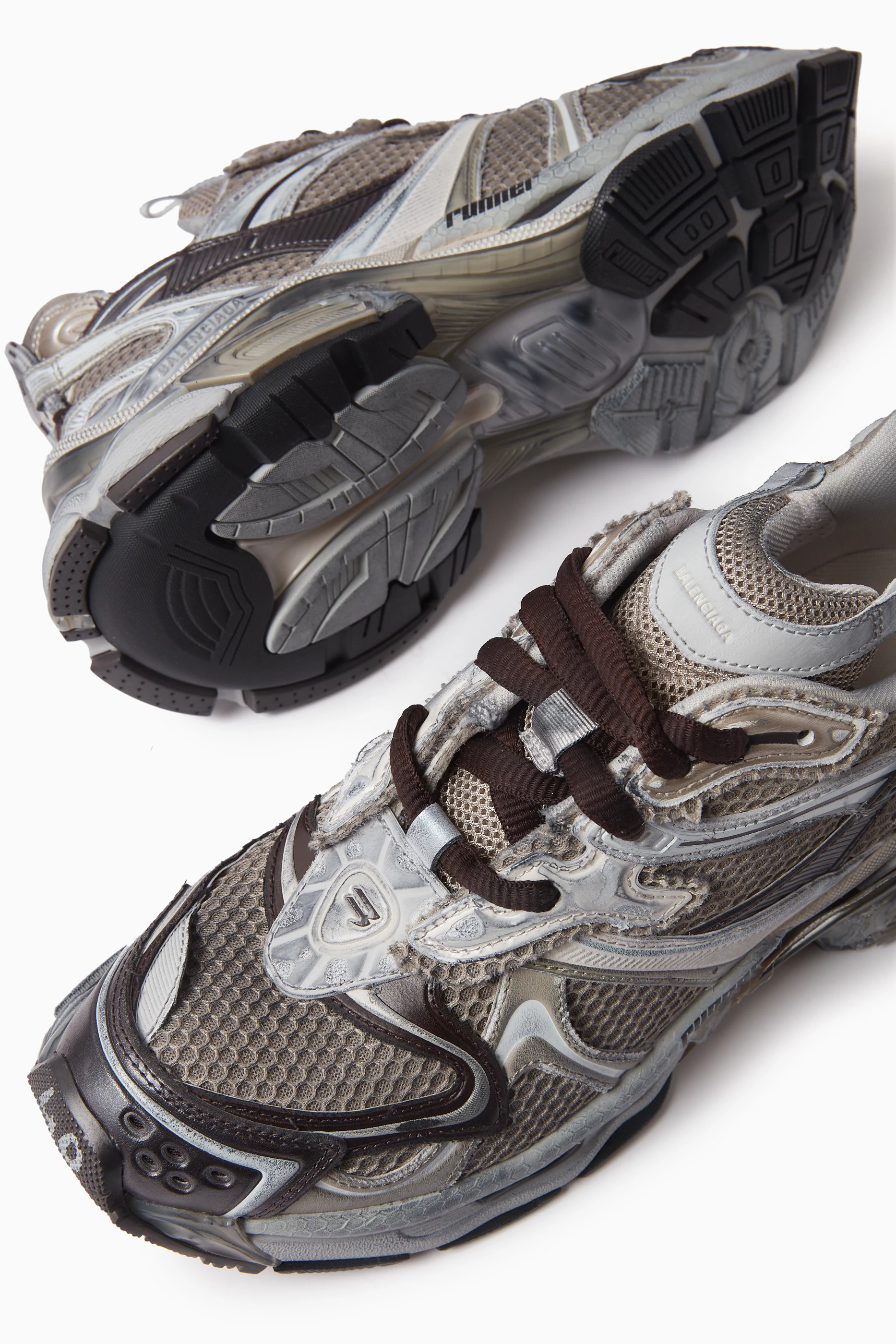 【関税&送料込】Balenciaga Grey Runner 2 Sneakers 0400020695518_BEIGEBROWN?wid=
