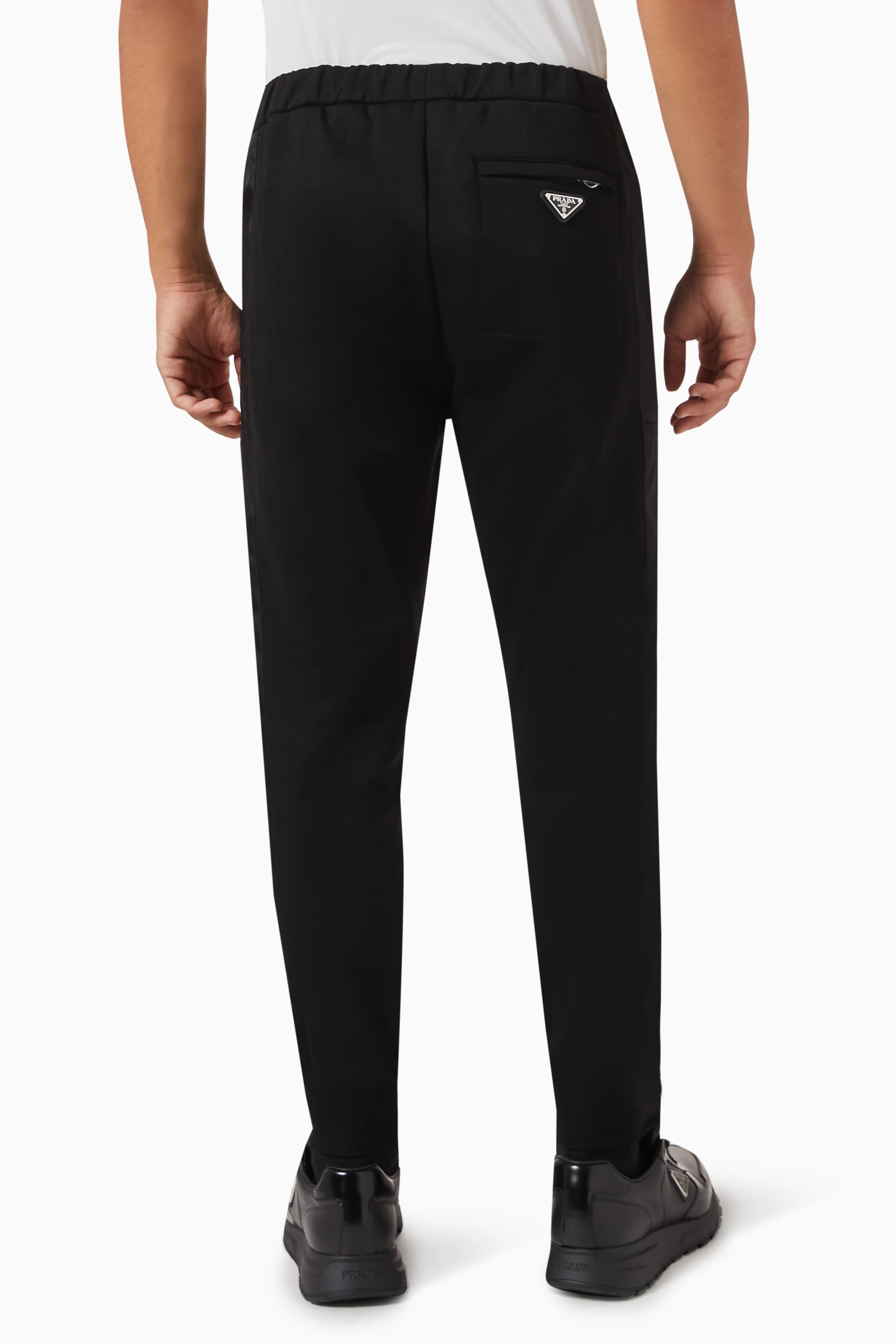 【関税&送料込】Prada Black Cotton Joggers Prada Black Cotton Blend Joggers | italist