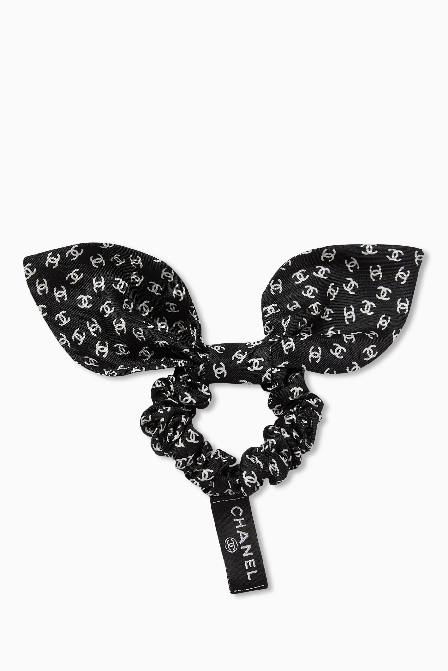 Buy Chanel Pre-Loved Black Unused CC Logo Scrunchie in Silk  display picture 1