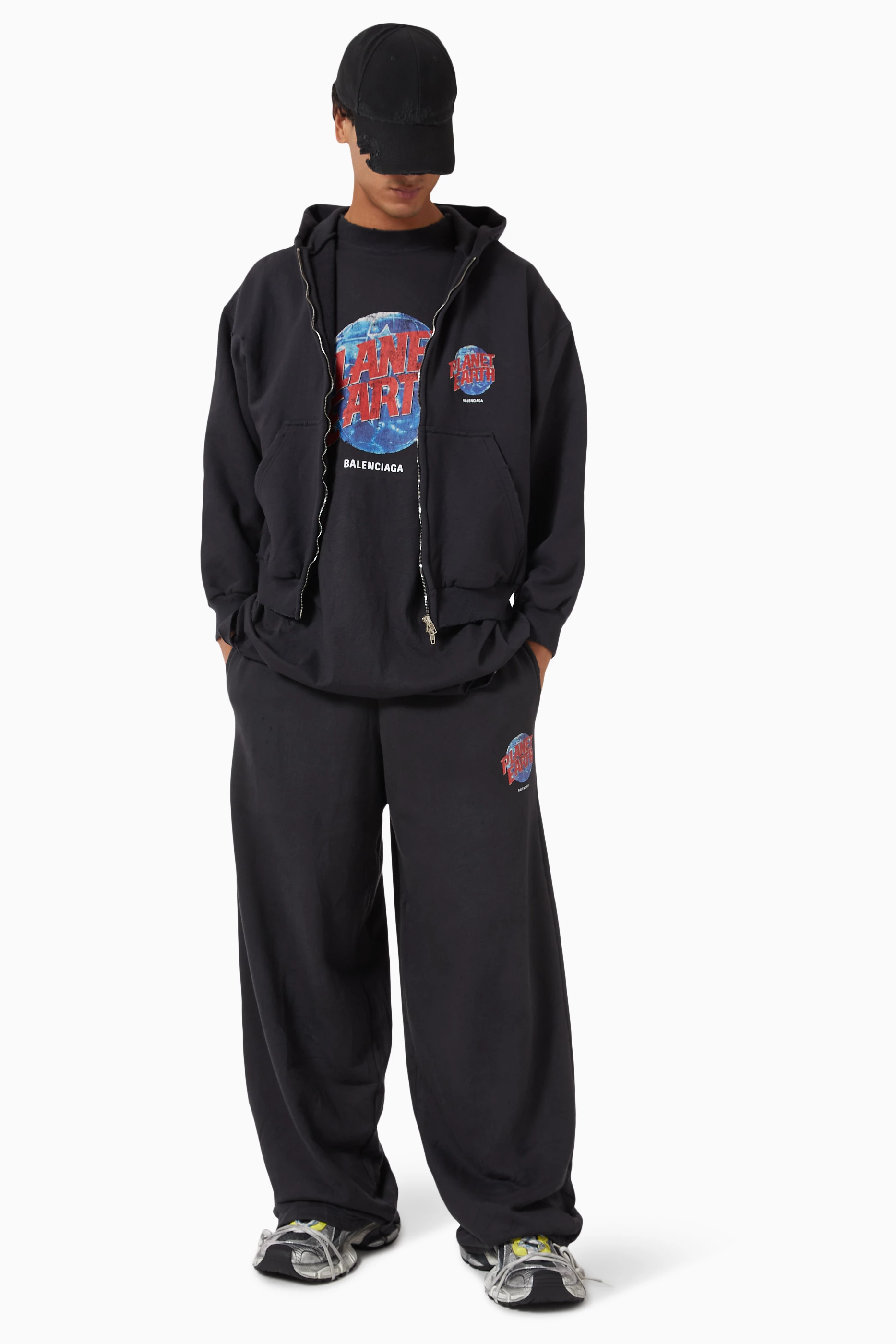 【BALENCIAGA】PLANET EARTH ジップアップ HOODIE Balenciaga Planet Earth Zip-Up Hoodie Regular Fit | Saks