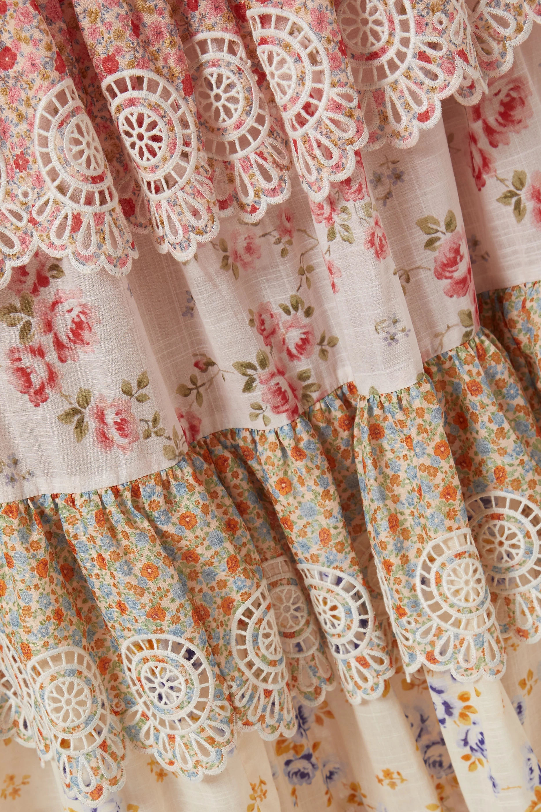 【Zimmermann】LUCKY EMBROIDERED MIDI DRESS 刺繍 ミディドレス Lucky Embroidered Midi Dress Ivory/Lemon Online | Zimmermann
