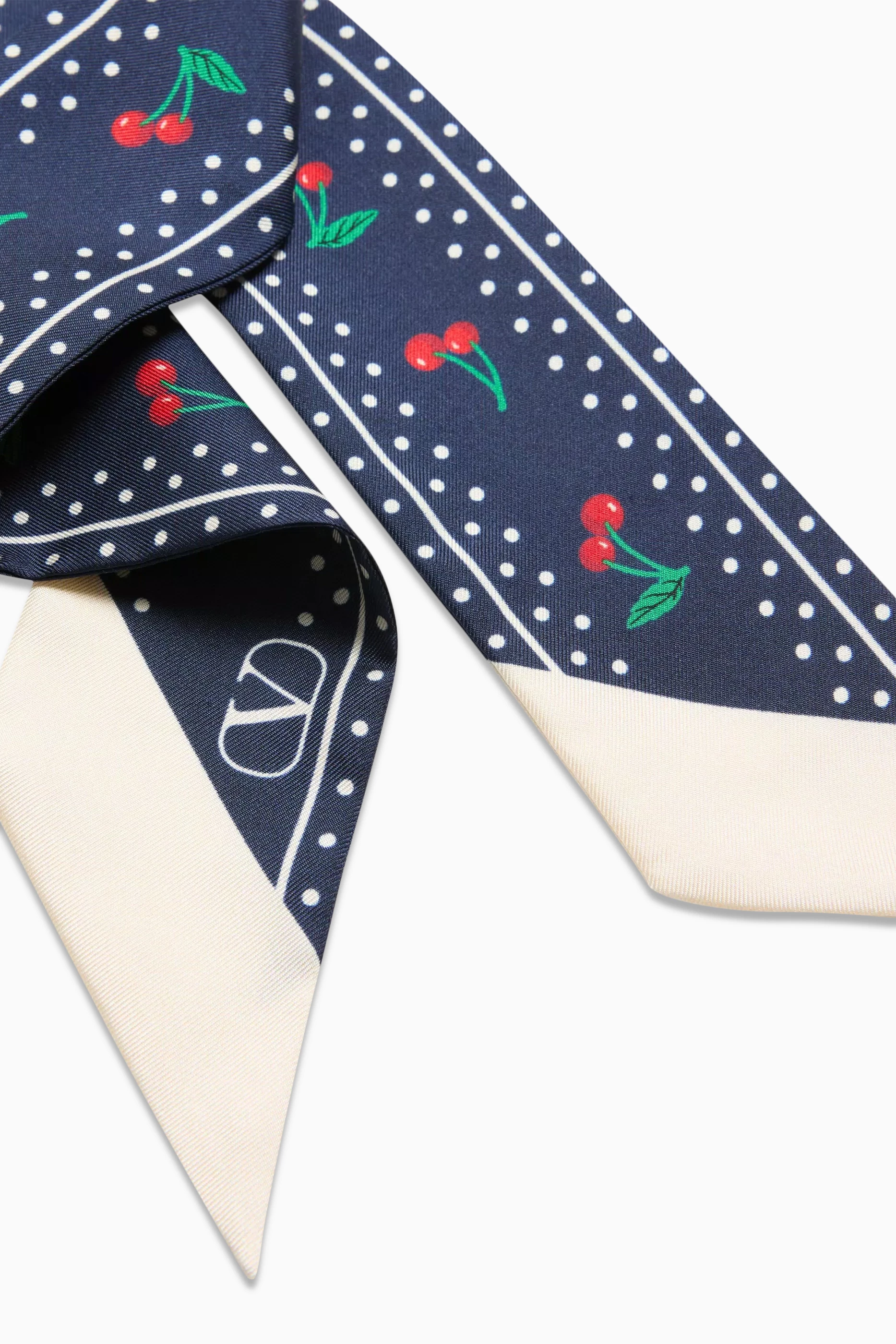 スカーフ VALENTINO GARAVANI BEIGE AND BLUE SILK SCARVES Cherryfic silk scarf in blue - Valentino | Mytheresa