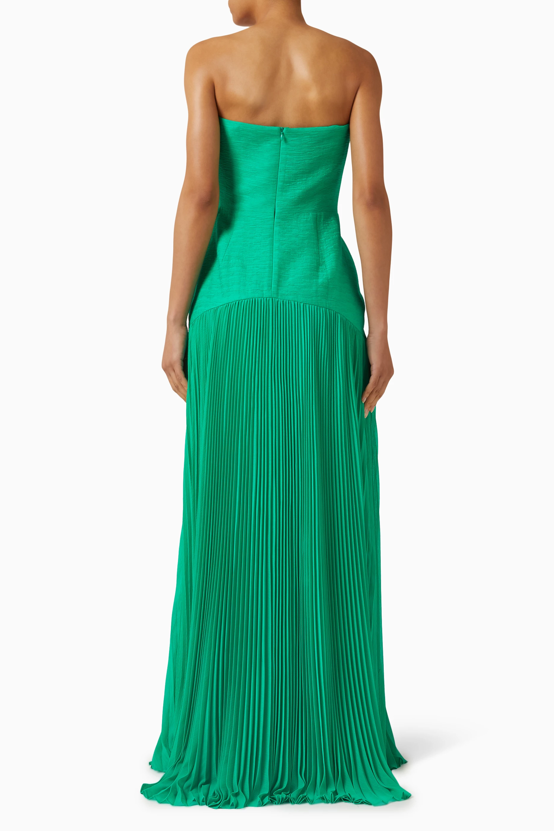 alexis sunniva dress green The is an absolute knockout!! Classic, chic and so so gorgeous! Available in sage and black! Online & in store! . . . #alexisclothing #blacktieevent #weddingguestdress #virginiabeach #ootd #sophisticatedstyle #womenwithstyle Strapless pleated maxi dress Buy Alexis Green Sunniva Maxi