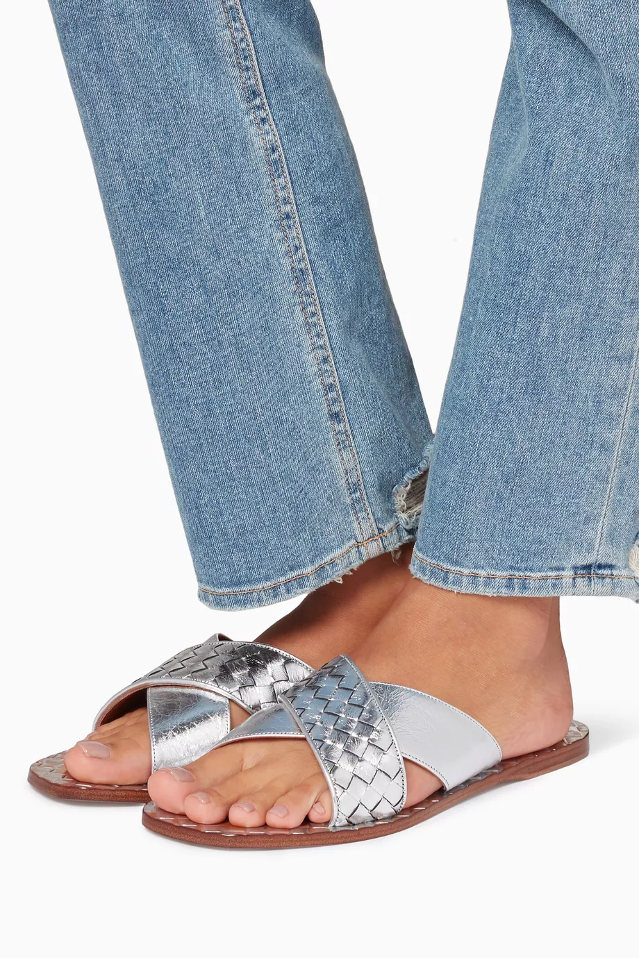 サンダル・ミュール BOTTEGA VENETA Slippers and Clogs Women Leather Silver Bottega Veneta Slippers and Clogs Women Leather Silver | B