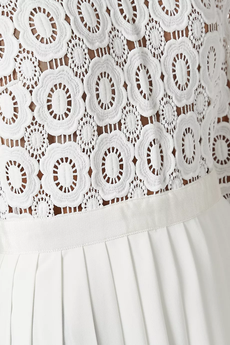 Buy Self Portrait Neutral Pleated Crochet Floral Maxi Dress For Women Online Ounass Saudi