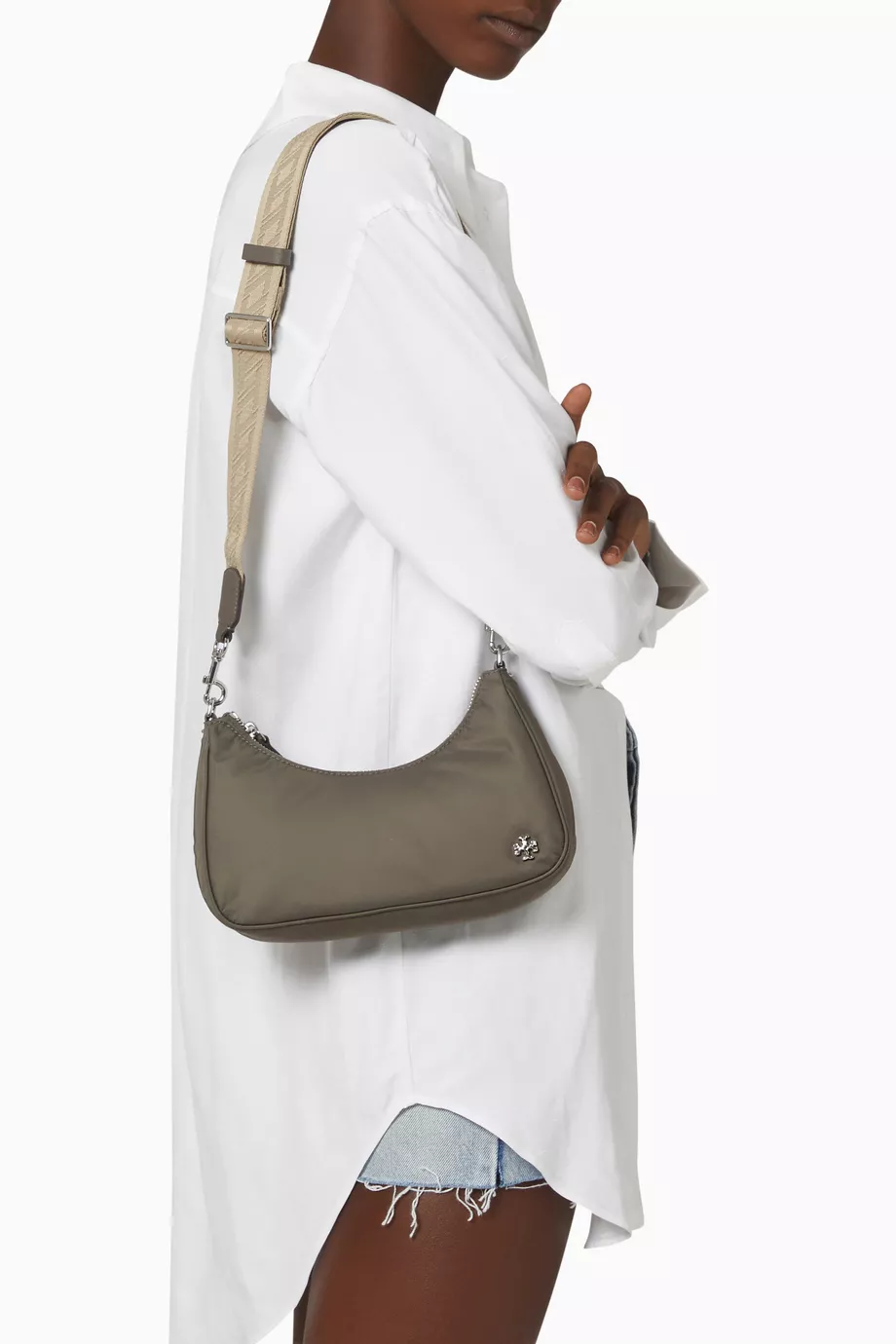 即発★TORY BURCH★ Small 151Mercer Nylon Shoulder Bag 88885 Tory Burch Mercer Small Nylon Crescent Bag Black – Balilene