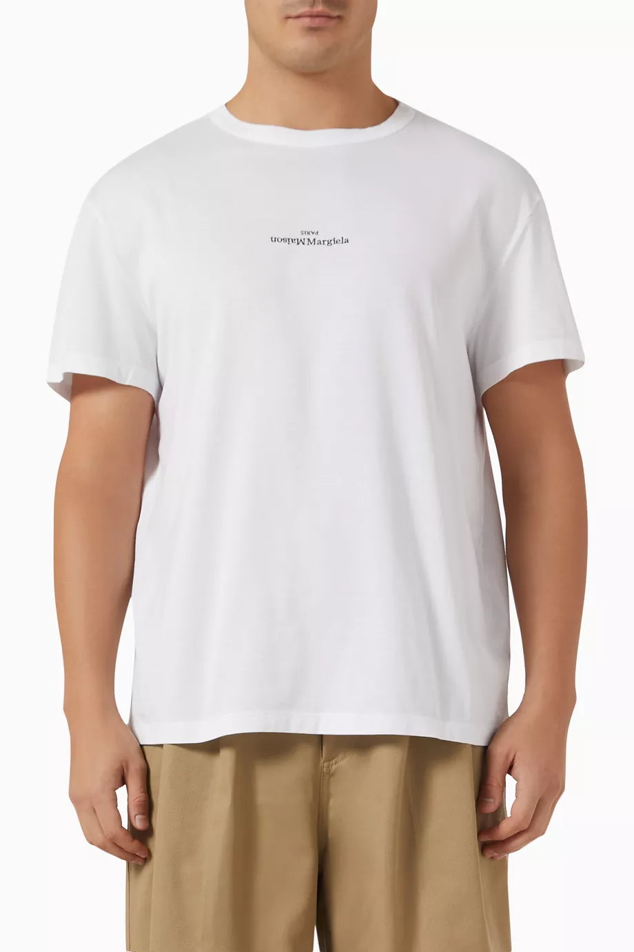 【関税込み】Maison Margiela ホワイト Distorted Logo Tシャツ Maison Margiela distorted-logo Cotton T-shirt | White | FARFETCH