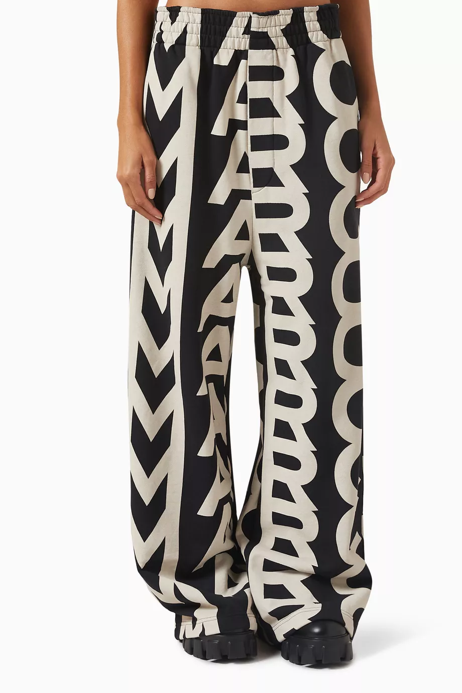 超セール☆MARC JACOBS MONOGRAM SWEATPANTS パンツ Buy Marc Jacobs Black The Monogram Sweatpants in Cotton For