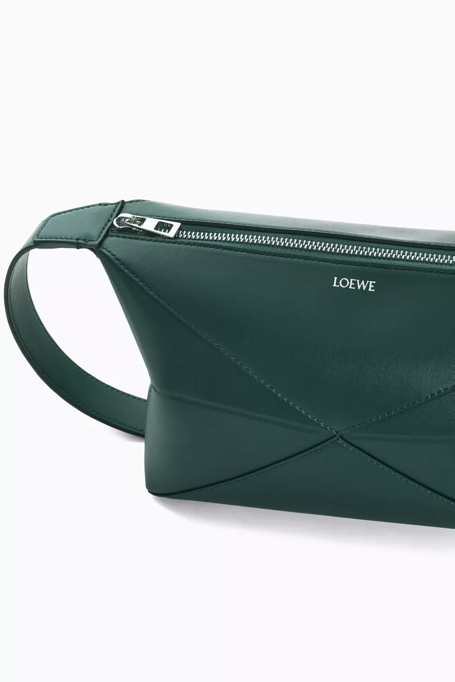 LOEWE セール★ PUZZLE FOLD WASH BAG★SUNFLOWER LOEWE Puzzle Fold Wash Bag C510WBPX01 Sunflower Shiny Calf