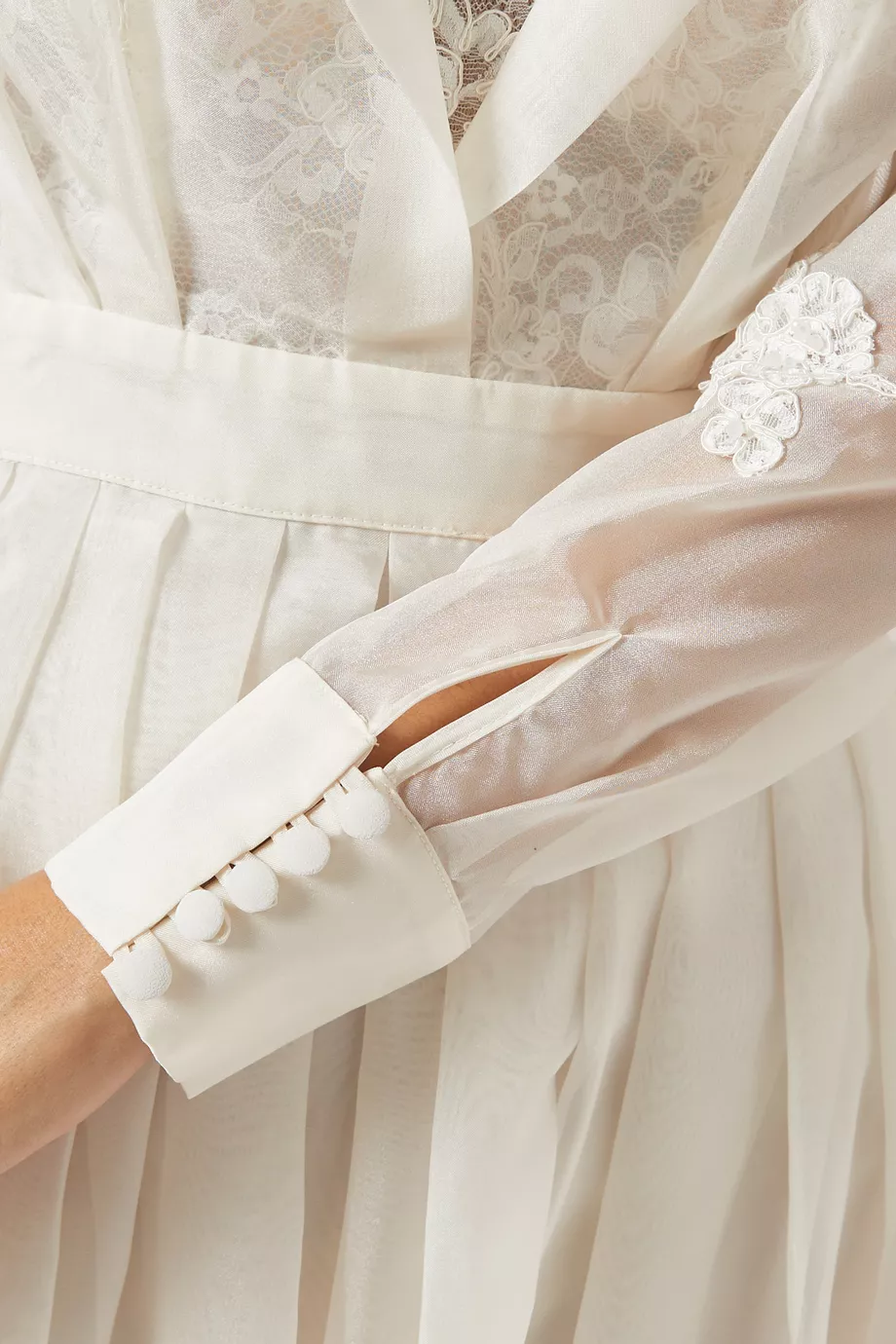 Buy Tarik Ediz White Marsilo Elbise Embellished Gown in Organza For Women  Online | Ounass Saudi
