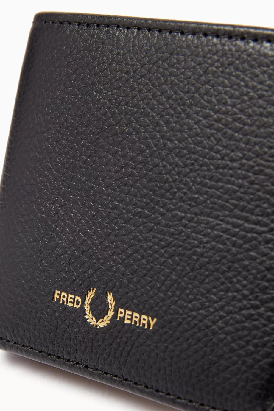 ◇FRED PERRY◇ Burnished Leather Billfold Wallet Q21 CFPU233 Classic Barrel Bag - Tan / Ecru | Men's Accessories | Hats