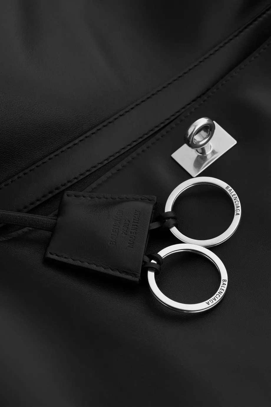 VIP【関税送料無料】希少 Balenciaga Rodeo Messenger Bag Men's Rodeo Messenger Bag in Black | Balenciaga US