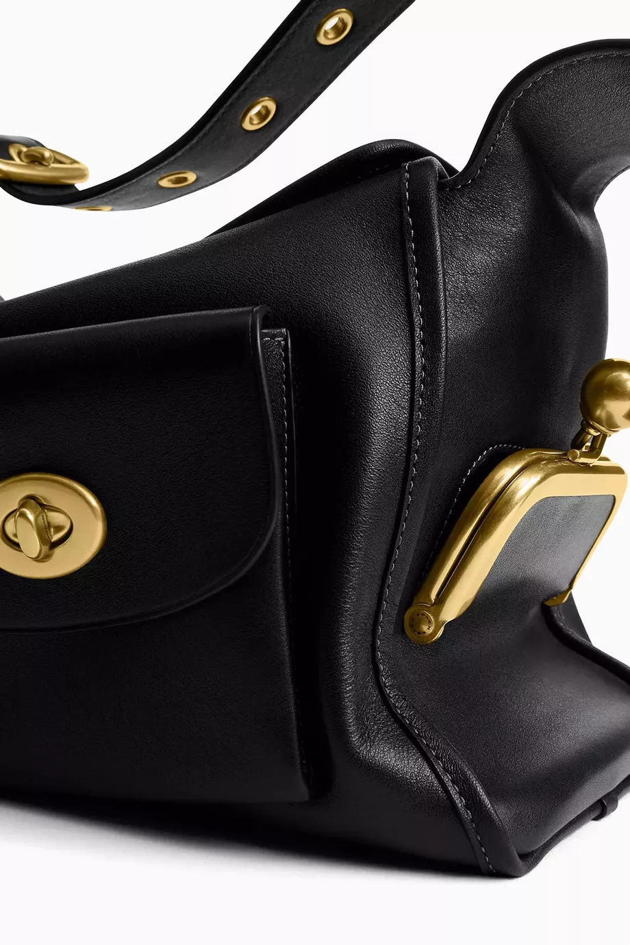 Buy Coach Black Turnlock Haversack Bag in Leather For Women Online